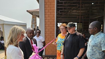 Sterk og gripende åpning av omsorgslandsbyen i Uganda Sterk og gripende åpning av omsorgslandsbyen i Uganda