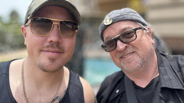 Rune Edvardsen og Sebastian Stakset i Uganda Rune Edvardsen og Sebastian Stakset i Uganda