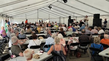 Vi gjør ære på seniorene Vi gjør ære på seniorene